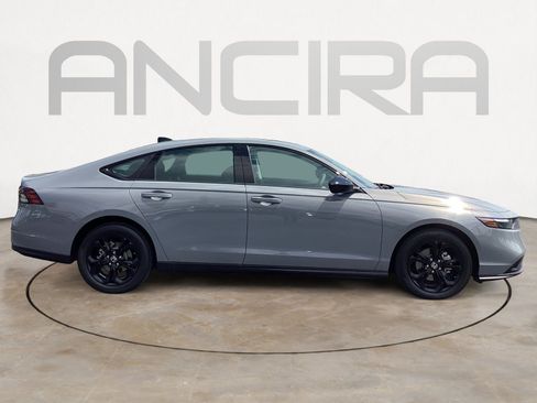 Used 2025 Honda Accord SE image 15