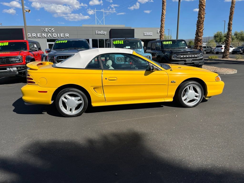 Used 1994 Ford Mustang GT RWD image 12