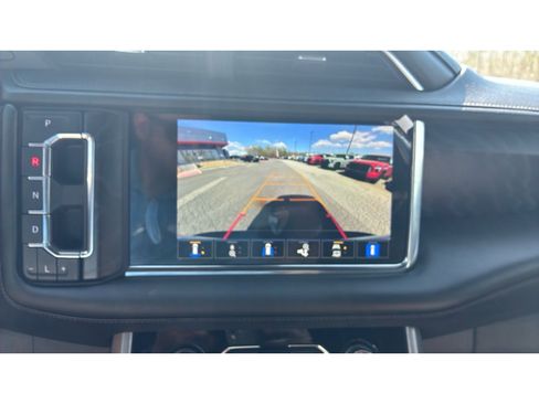 Used 2022 GMC Yukon Denali image 15