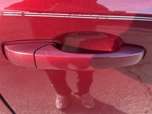 Used 2018 Dodge Grand Caravan SE image 47