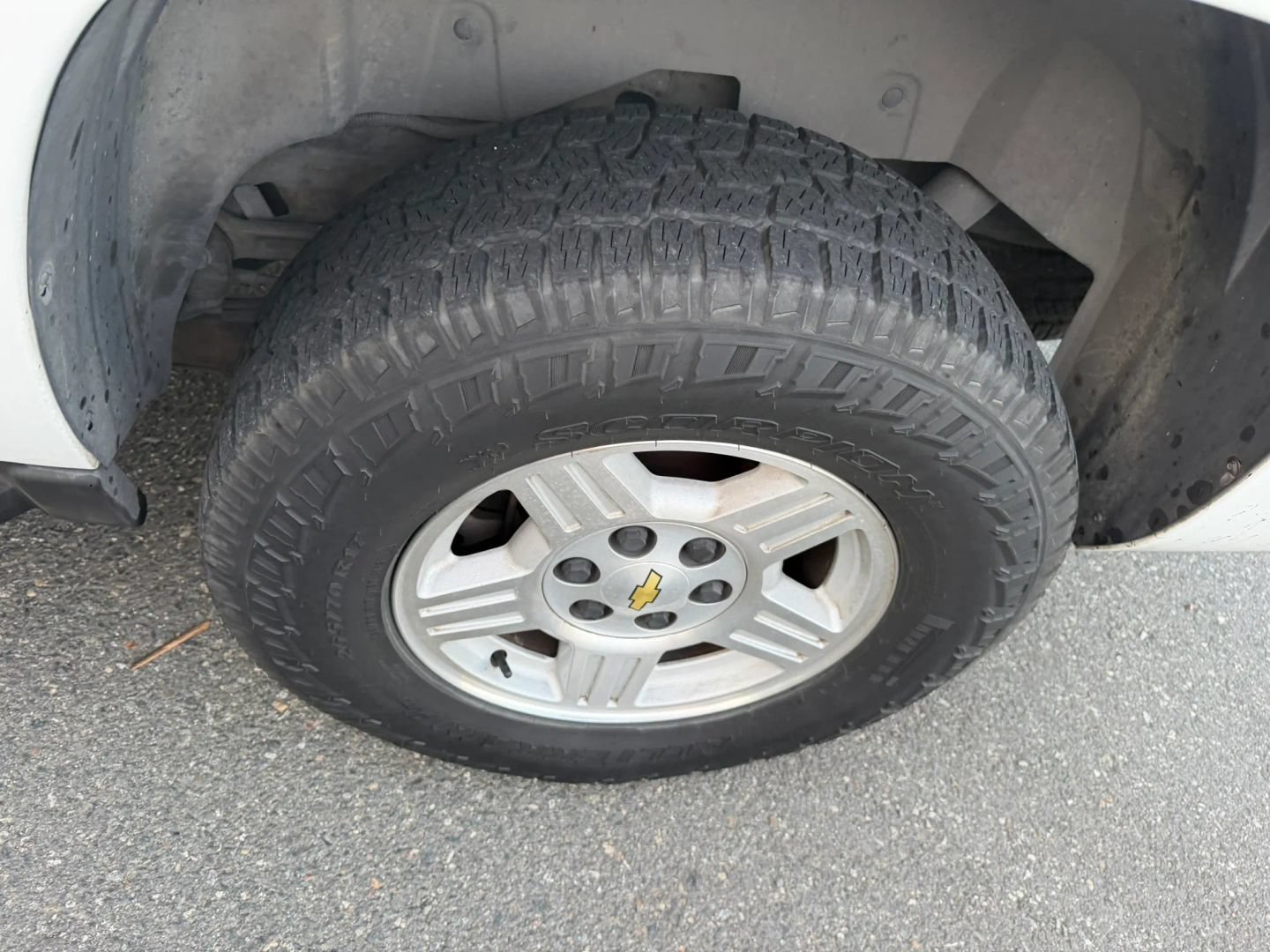Used 2008 Chevrolet Avalanche LS RWD image 27