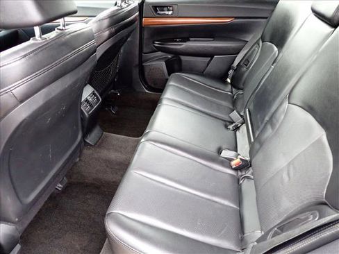 Used 2014 Subaru Outback 2.5i Limited w/ Moonroof Package image 9