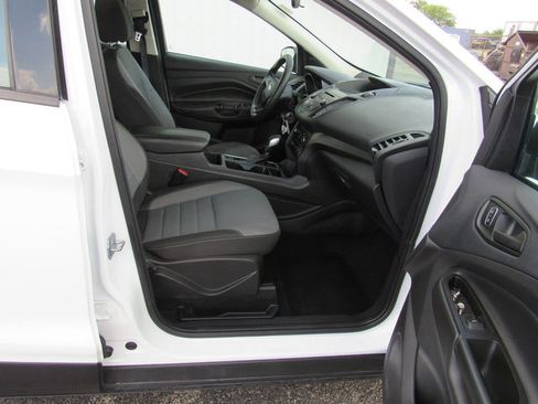 Used 2017 Ford Escape S FWD image 11