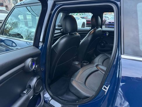 Used 2015 MINI Cooper 4-Door Hardtop image 19