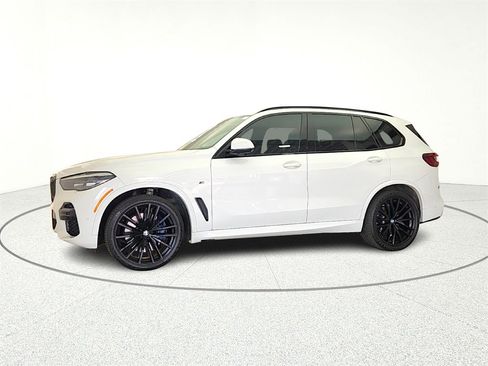 Used 2022 BMW X5 M50i image 4