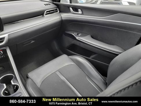 Used 2022 Kia K5 GT-Line image 15