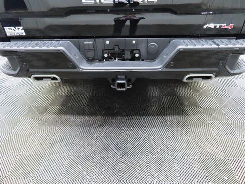 Used 2025 GMC Sierra 1500 AT4 image 38