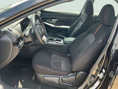 Used 2025 Nissan Sentra SR w/ Midnight Edition FWD image 7