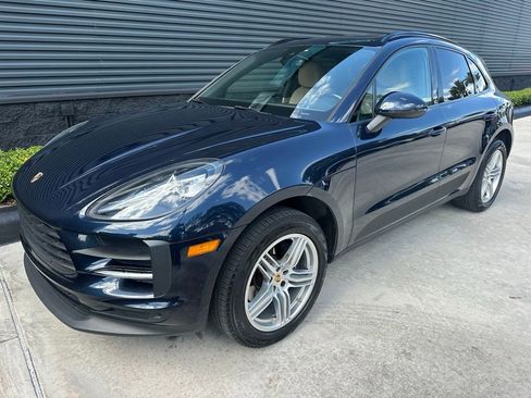 Certified 2020 Porsche Macan AWD/4WD image 7