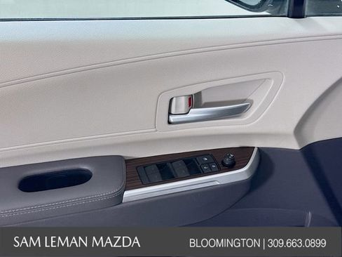 Used 2021 Toyota Sienna XLE w/ XLE Plus Package image 18