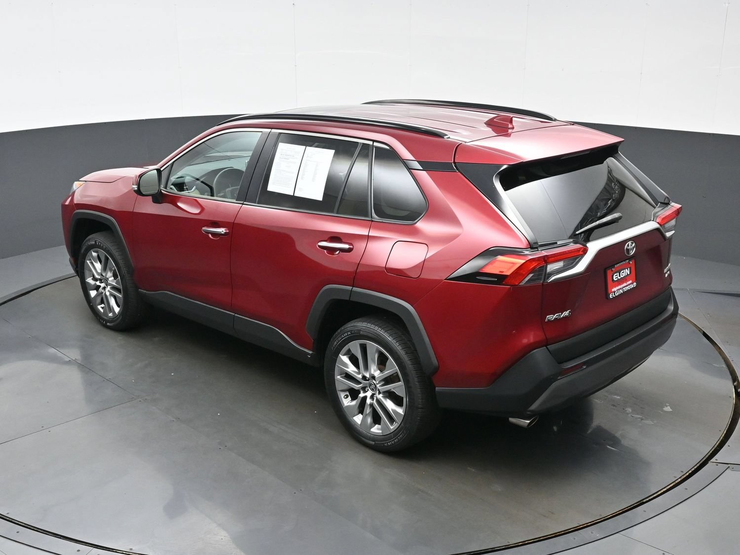 Used 2021 Toyota RAV4 Limited AWD/4WD image 39