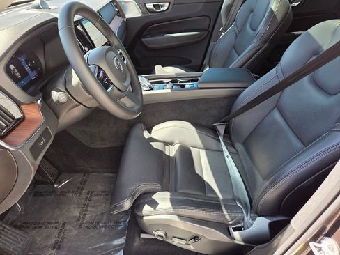 Used 2023 Volvo XC60 B5 Ultimate AWD/4WD image 12