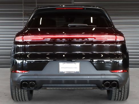 New 2026 Porsche Cayenne image 9