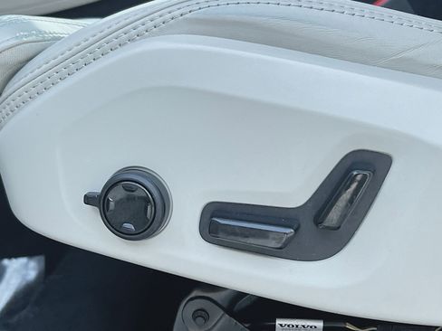 Certified 2023 Volvo XC90 T8 Ultimate image 14