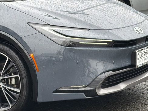 Used 2024 Toyota Prius XLE image 2