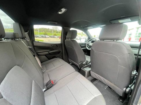 Used 2024 Chevrolet Colorado W/T RWD image 9