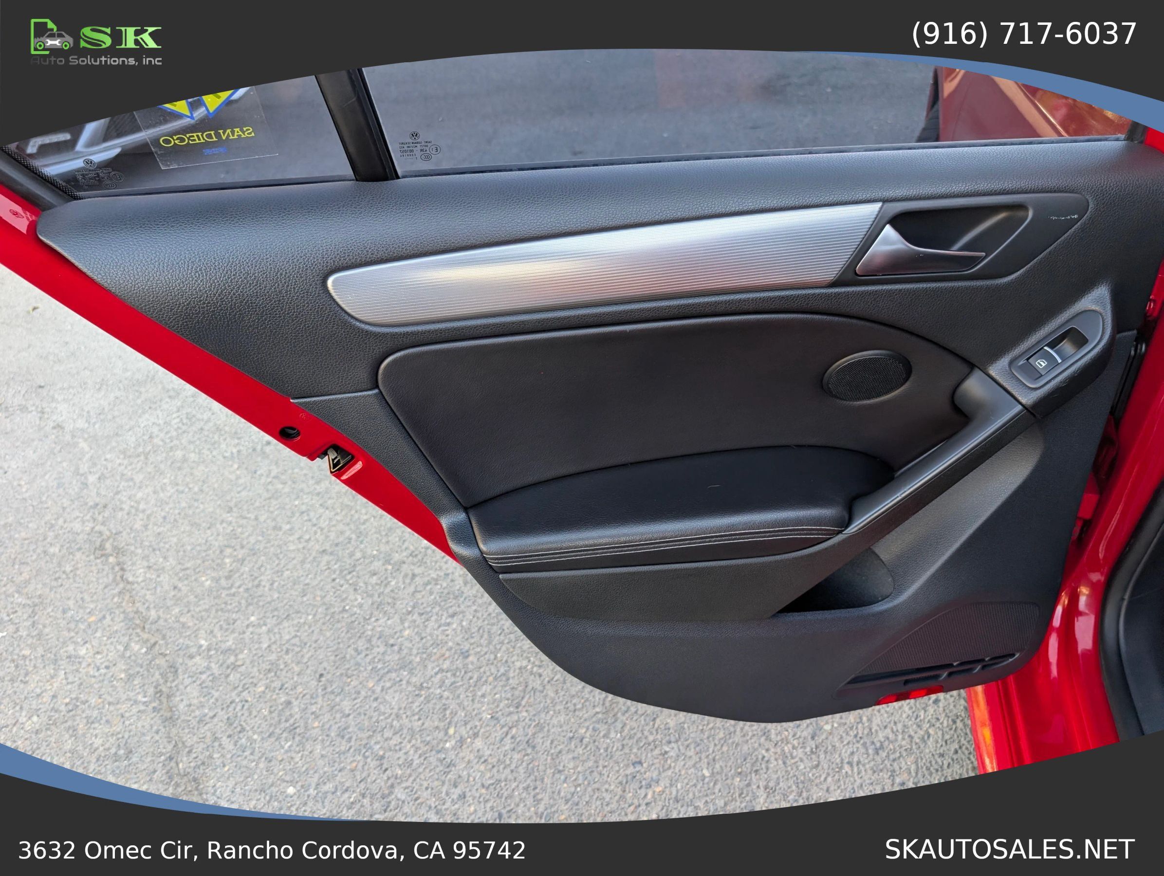 Used 2013 Volkswagen Golf R 4-Door AWD/4WD image 40