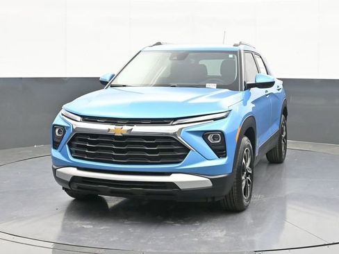 New 2026 Chevrolet TrailBlazer LT w/ Convenience Package FWD image 2
