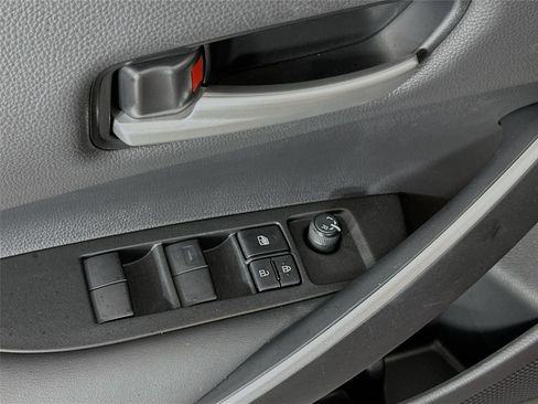 Certified 2023 Toyota Corolla SE image 25