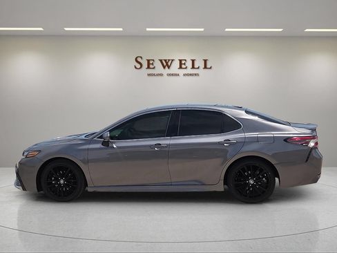 Used 2024 Toyota Camry XSE w/ Navigation Package FWD image 2