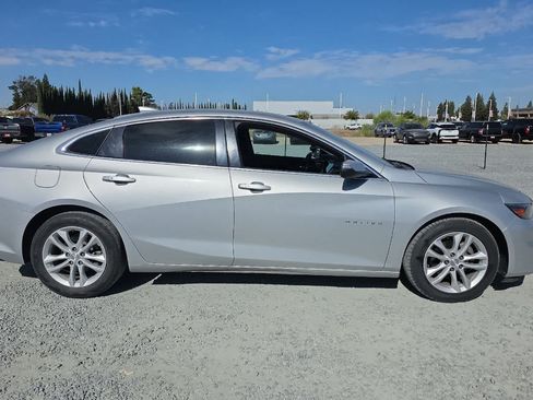 Used 2018 Chevrolet Malibu LT FWD image 9