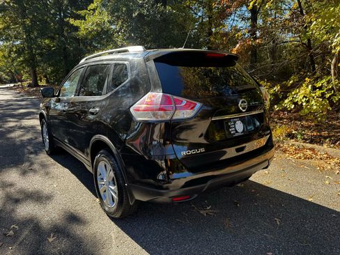 Used 2016 Nissan Rogue SV w/ SV Premium Package image 4