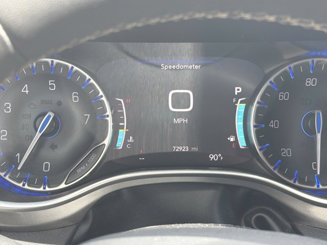 Used 2024 Chrysler Pacifica Touring-L FWD image 17