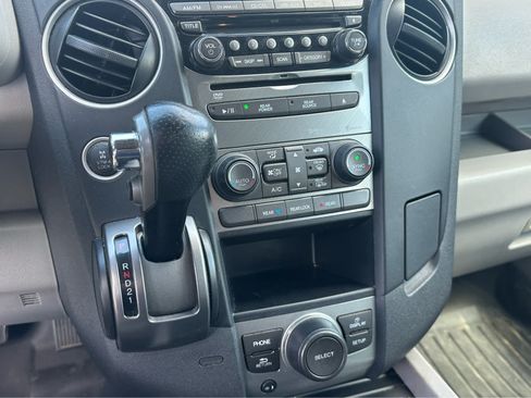 Used 2015 Honda Pilot SE image 17