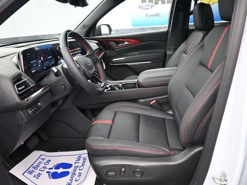 New 2026 Chevrolet Traverse RS w/ LPO, Floor Liner Package image 14
