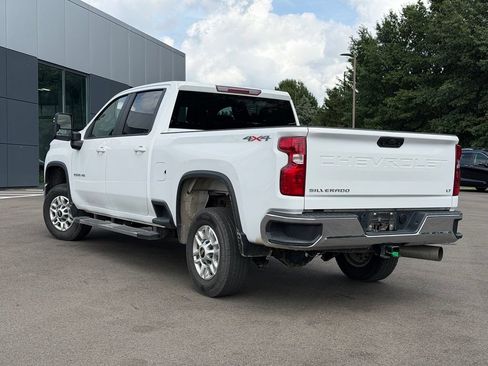 Used 2025 Chevrolet Silverado 2500 LT w/ Convenience Package AWD/4WD image 4