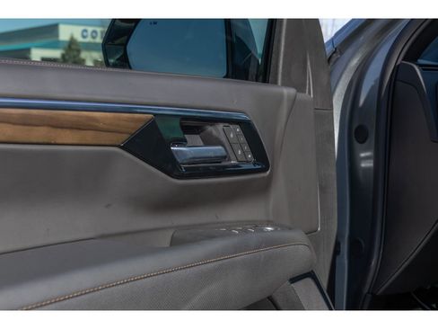 Used 2026 Chevrolet Tahoe High Country image 19