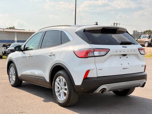 Used 2022 Ford Escape SE w/ Convenience Package FWD image 11