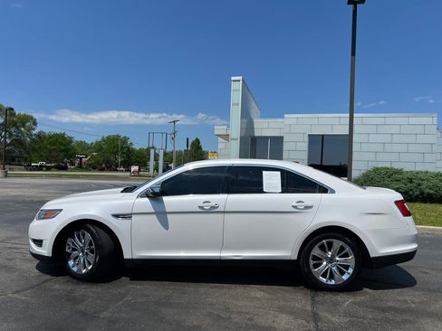 Used 2012 Ford Taurus Limited FWD image 4