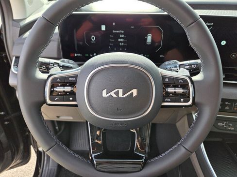 New 2026 Kia Carnival SX FWD image 12