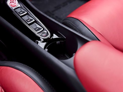 Used 2024 McLaren Artura RWD image 76