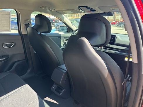 New 2025 Kia K4 LXS image 13