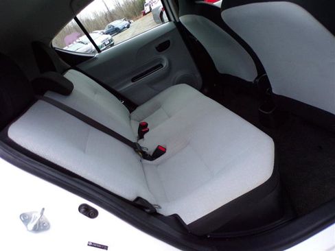 Used 2014 Toyota Prius C Four image 23