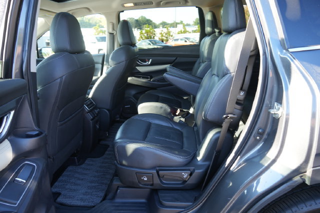 Used 2020 Subaru Ascent Limited w/ Technology Package AWD/4WD image 16