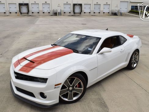 Used 2011 Chevrolet Camaro SS w/ RS Package image 24