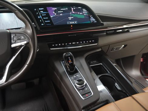 Used 2021 Cadillac Escalade Sport w/ Driver Assist Tech Package AWD/4WD image 18