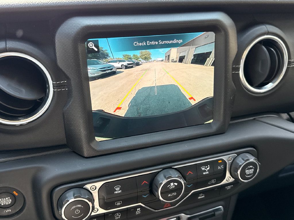 Used 2020 Jeep Gladiator Overland w/ Popular Equipment Package AWD/4WD image 24