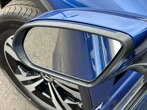 New 2025 Mercedes-Benz GLB 250 4MATIC image 9