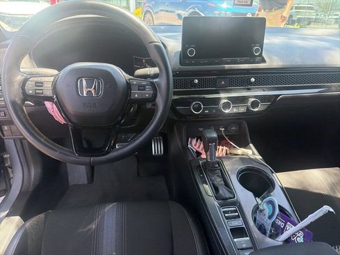 Used 2025 Honda Civic Sport image 10
