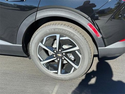 New 2026 Chevrolet Equinox EV LT image 4