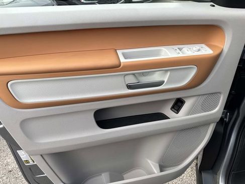 New 2025 Volkswagen ID. Buzz 1st Edition image 12