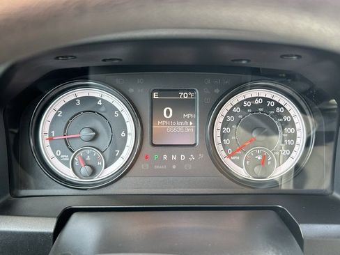 Used 2022 RAM 1500 Classic SLT image 18