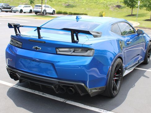 Used 2018 Chevrolet Camaro ZL1 RWD image 33