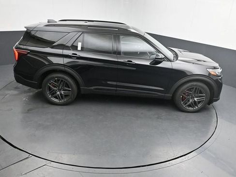 New 2026 Ford Explorer ST image 27