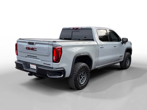 Used 2024 GMC Sierra 1500 AT4X image 5