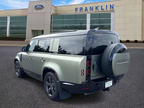 Used 2025 Land Rover Defender 130 X-Dynamic SE AWD/4WD image 5
